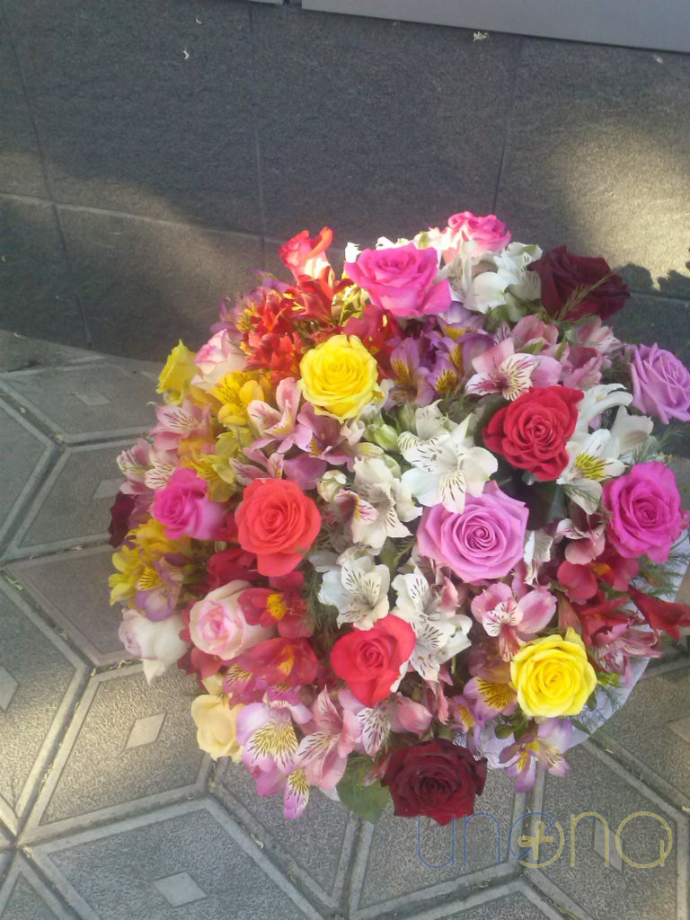 Roses and alstroemerias in vibrant colors – Odessa Ukraine delivery