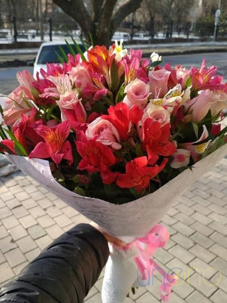 Elegant bouquet for Ukrainian women – Lviv flower delivery