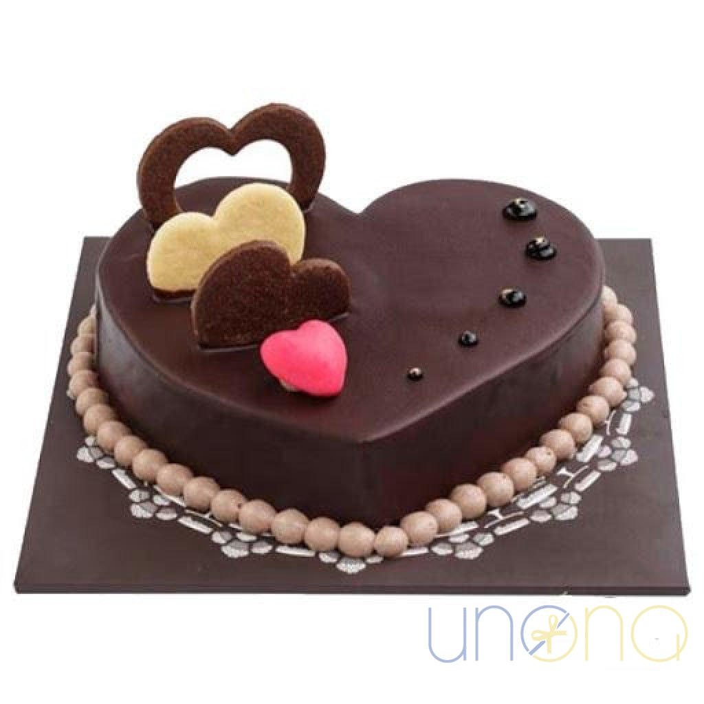 Romantic heart-shaped cake for delivery in Ukraine