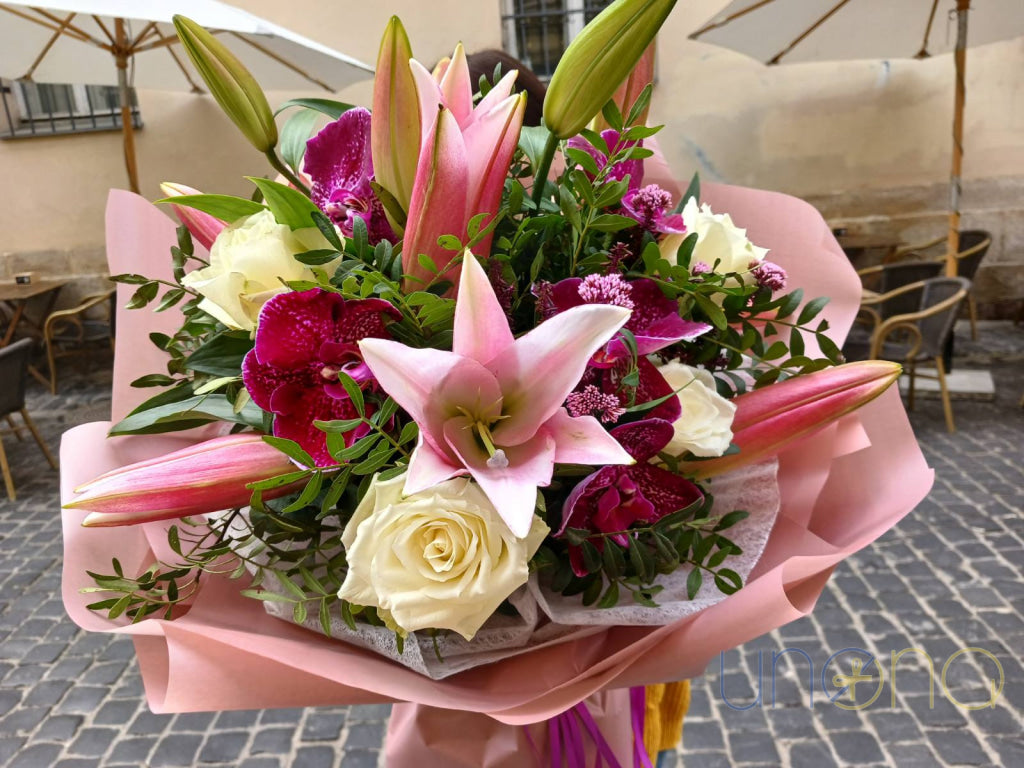 Impress and Dazzle Bouquet By Holidays