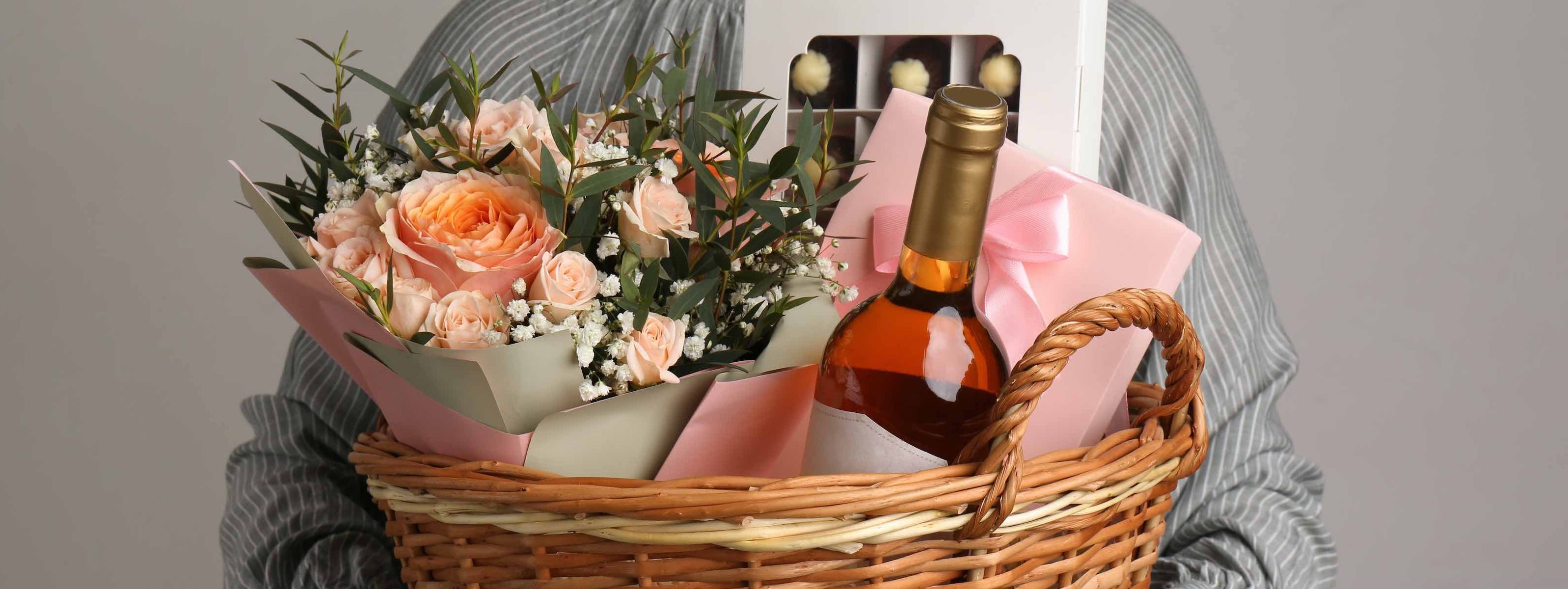 gift basket delivery in Ukraine