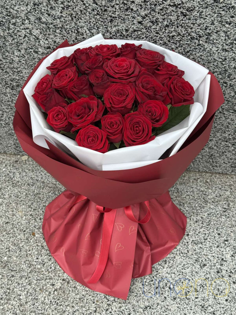Romantic flower surprise with roses in Kharkiv Ukraine