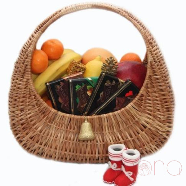 Local and Tropical Fruit Hamper from Santa | Ukraine Gift Delivery.