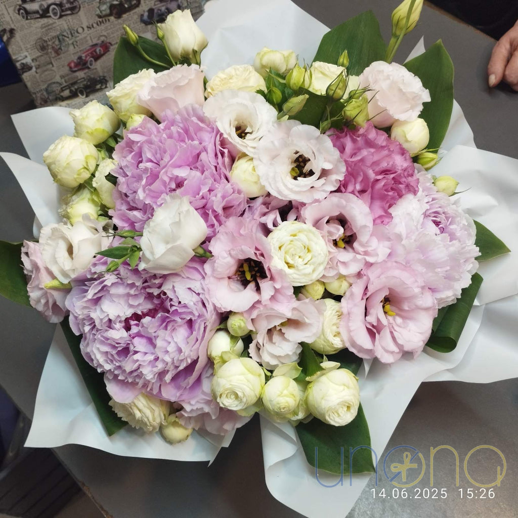 Lush and Sweet Arrangement Flower box