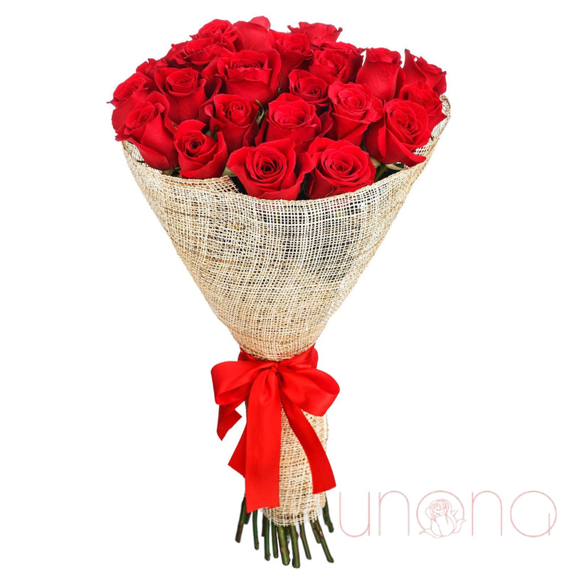 Send flowers to Ukraine I Magic Moment Roses Bouquet 