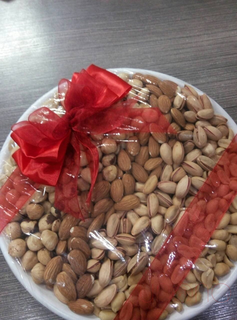 Mixed Nuts Gift Tray | Ukraine Gift Delivery.