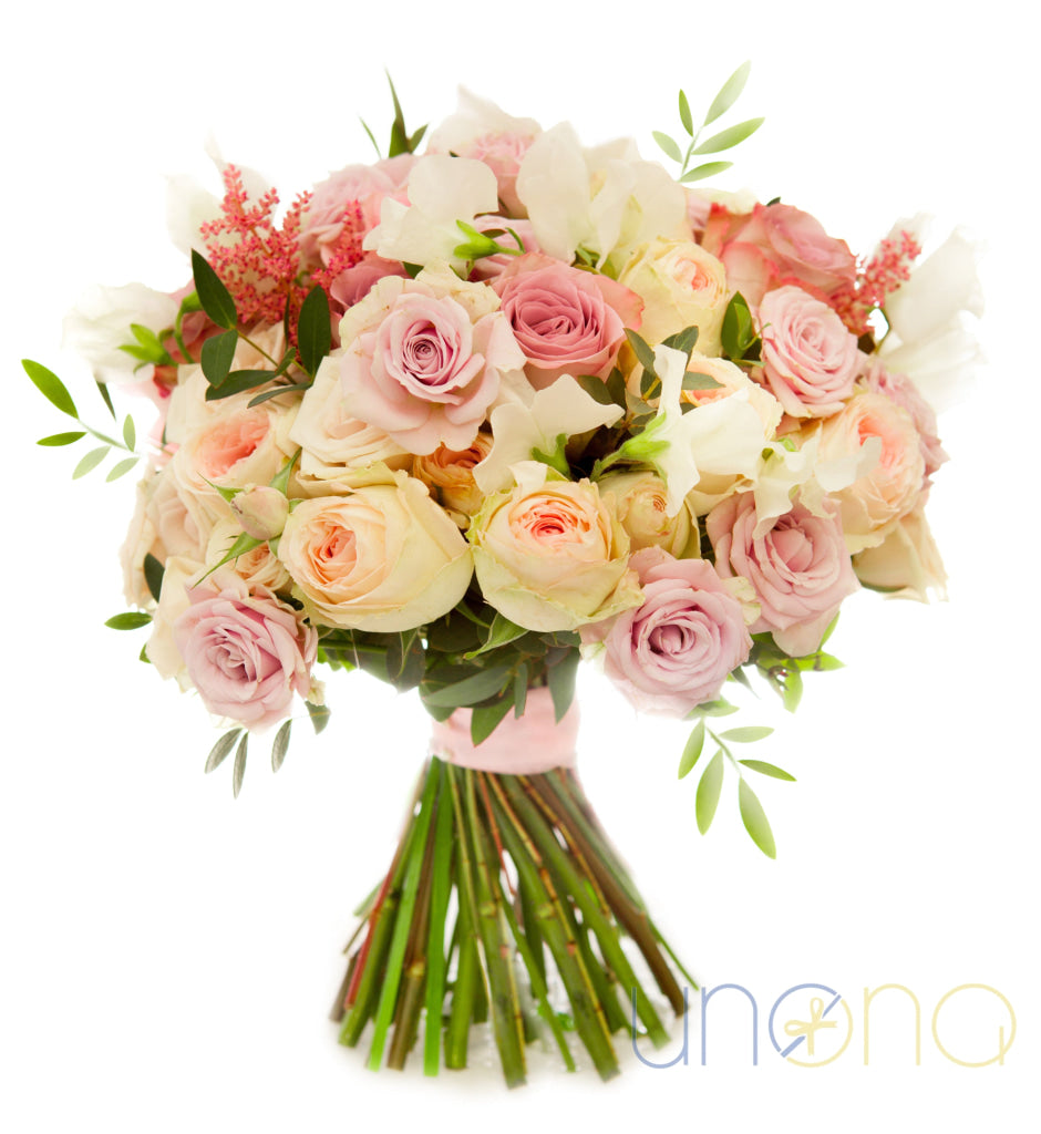 Bouquet of pastel blush and peach roses with white flowers – flowers delivery in Ukraine