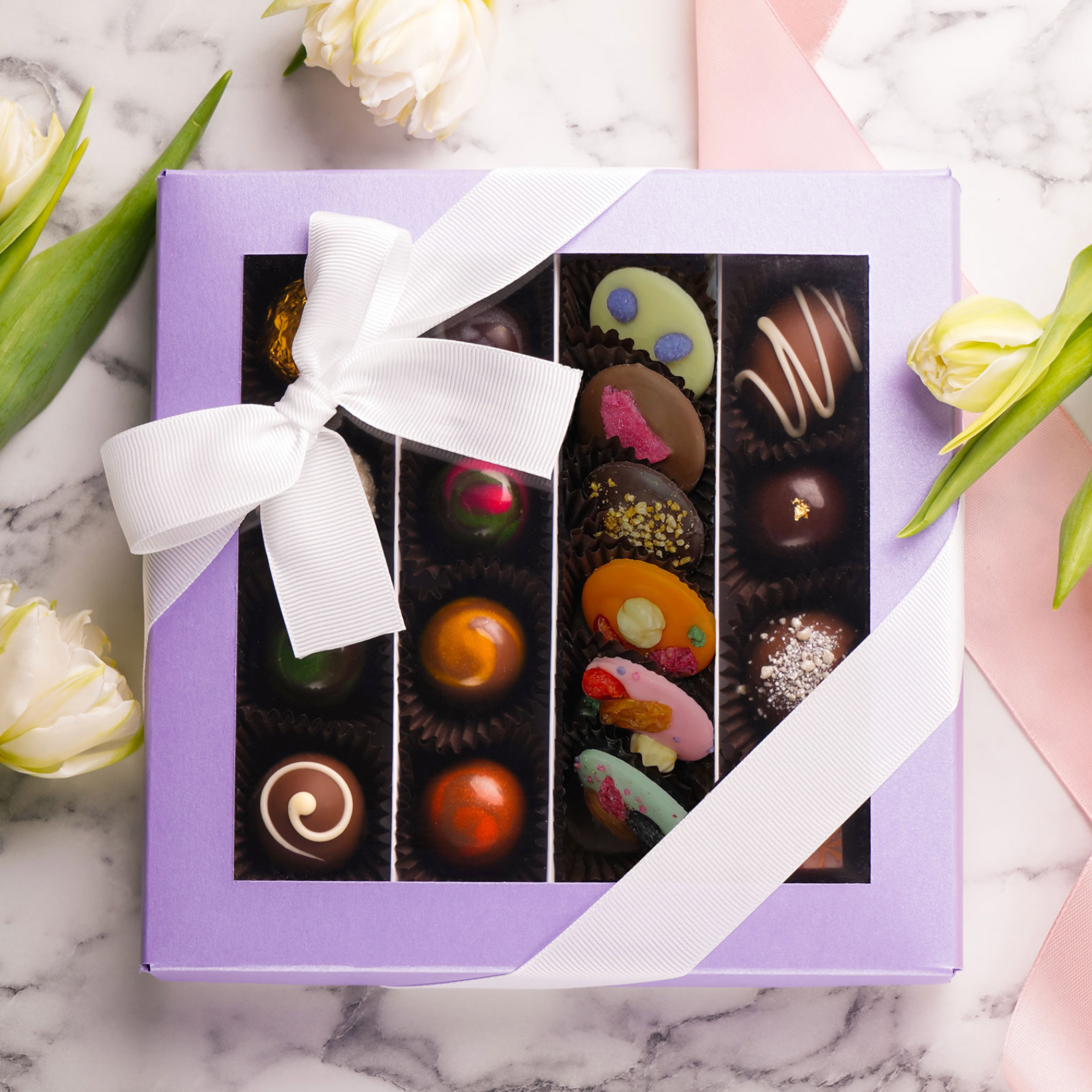 Petit chocolate gift box with 12 artisan Belgian chocolates and 6 mini chocolate bars