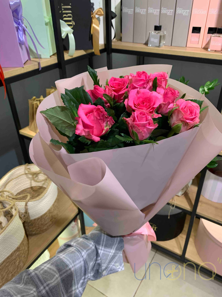 Pink roses romantic flower gift in Ukraine