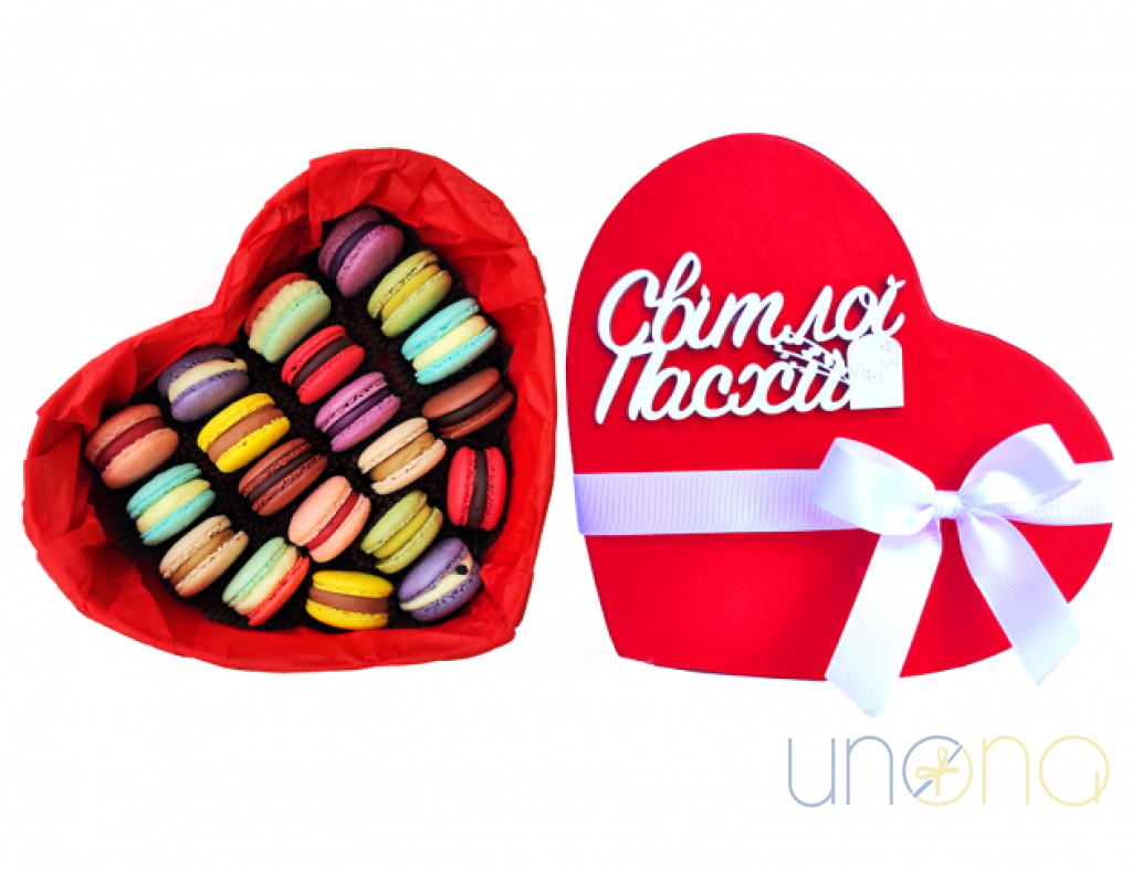 Romantic French macarons delivery in Ukraine