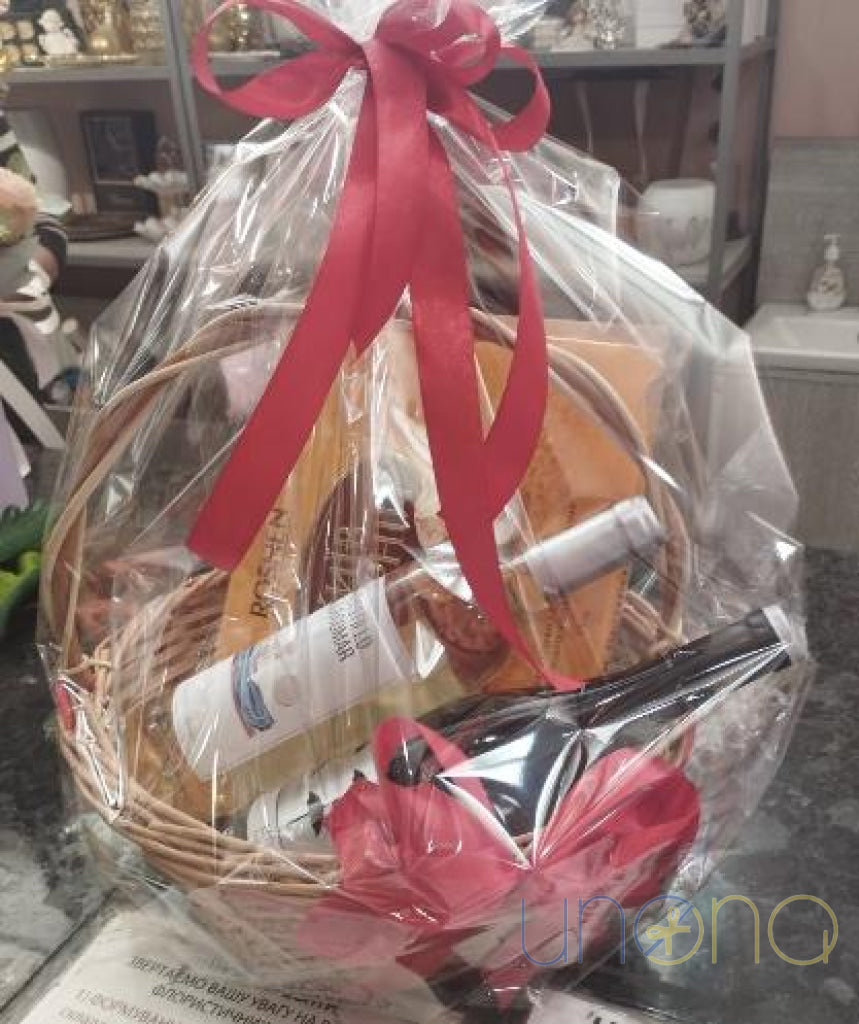 Romantic wine gift basket with chocolates for your partner in Ukraine