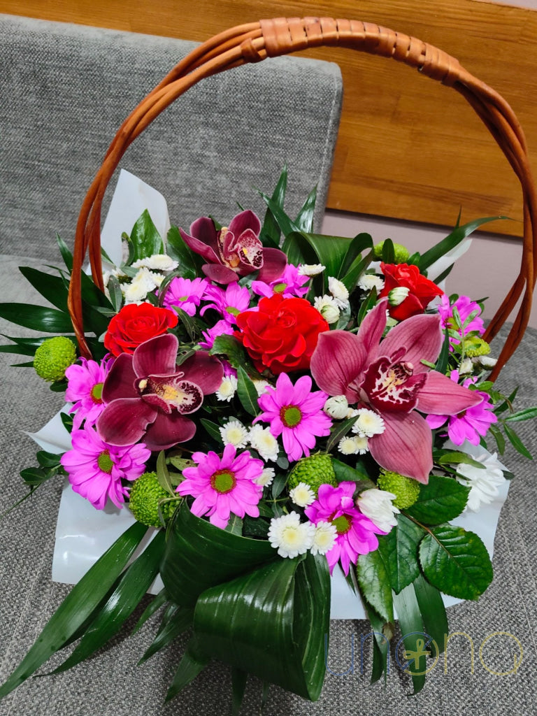 Fresh flower basket delivery in Ukraine – Tender Surprise arrangement deluxe
