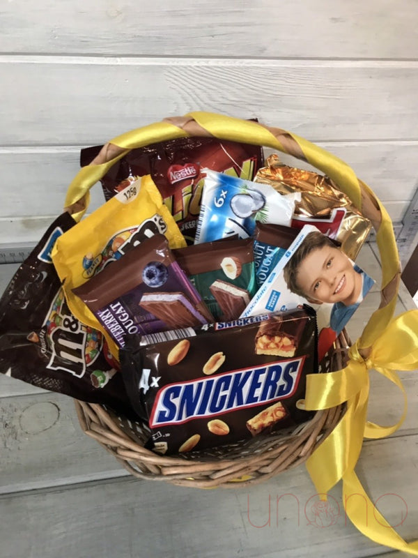 Snack and Chocolate Gift Basket | Ukraine Gift Delivery.