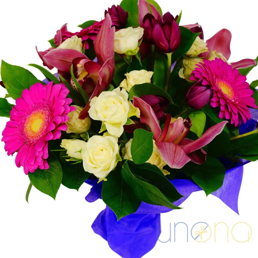 Splendid Blossom Bouquet | Ukraine Gift Delivery.