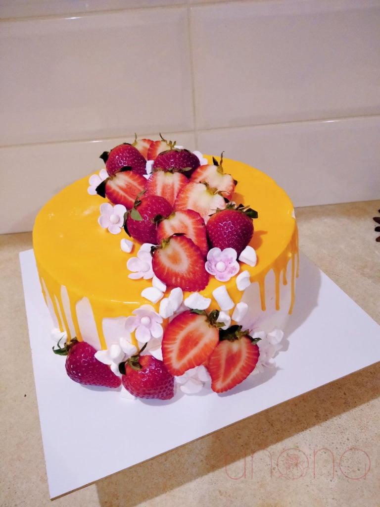 Strawberry Cake | Ukraine Gift Delivery.