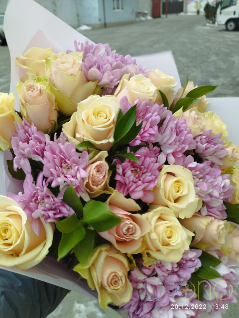 Strawberry Sky Bouquet By Country