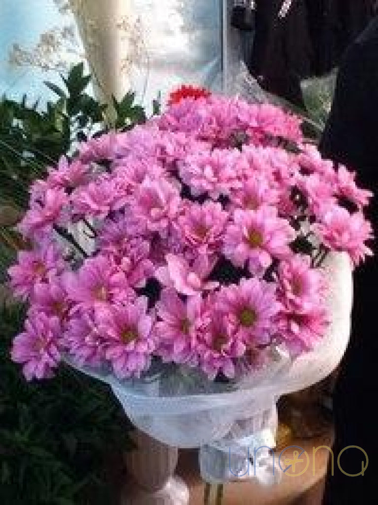 Fresh spray chrysanthemums bouquet hand-delivered in Ukraine