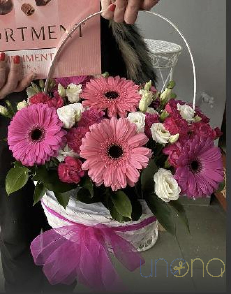 Sweetly-Scented Arrangement By Holidays