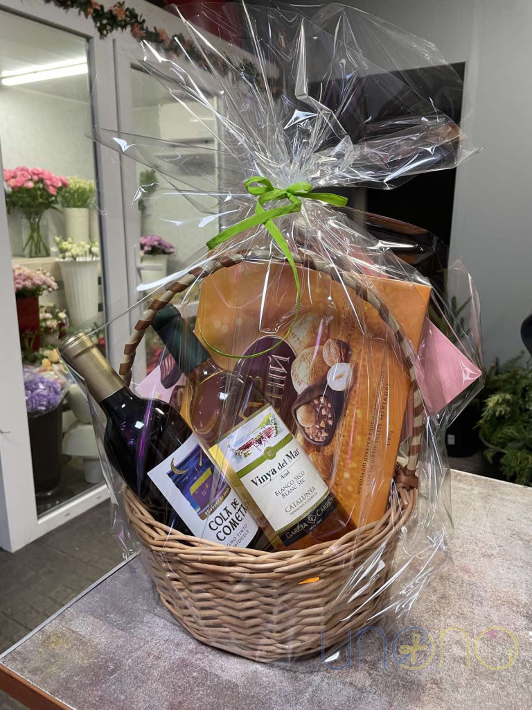 Ukrainian chocolate and wine gift basket featuring Roshen Kyiv Vechirny chocolates