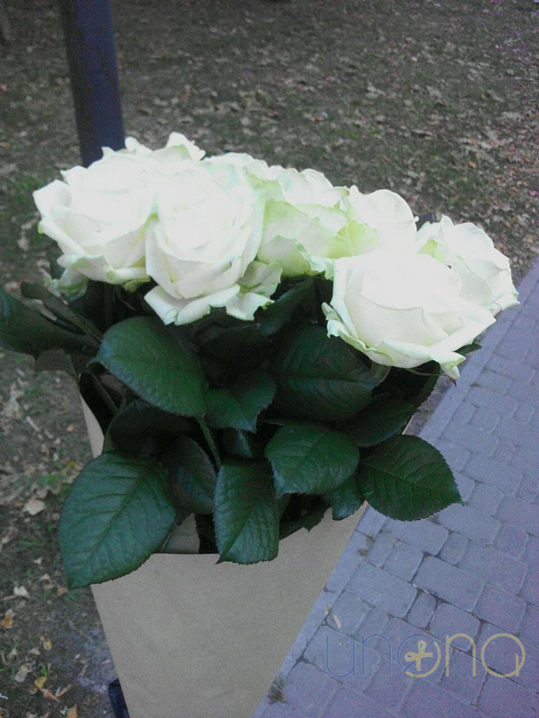 White roses bouquet delivery in Lviv