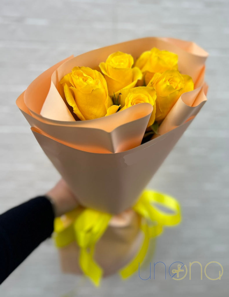 Yellow rose bouquet hand delivery in Ukraine