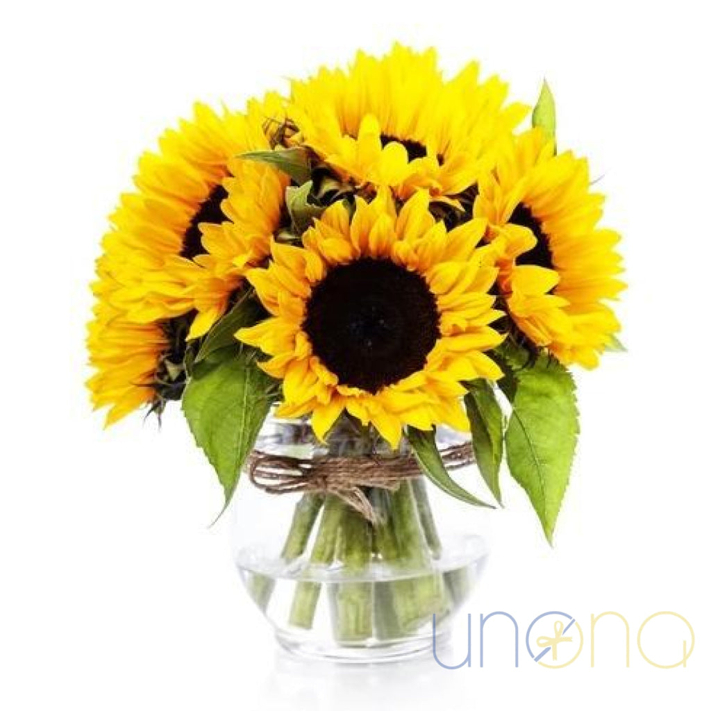 Bright yellow sunflower bouquet for delivery in Ukraine