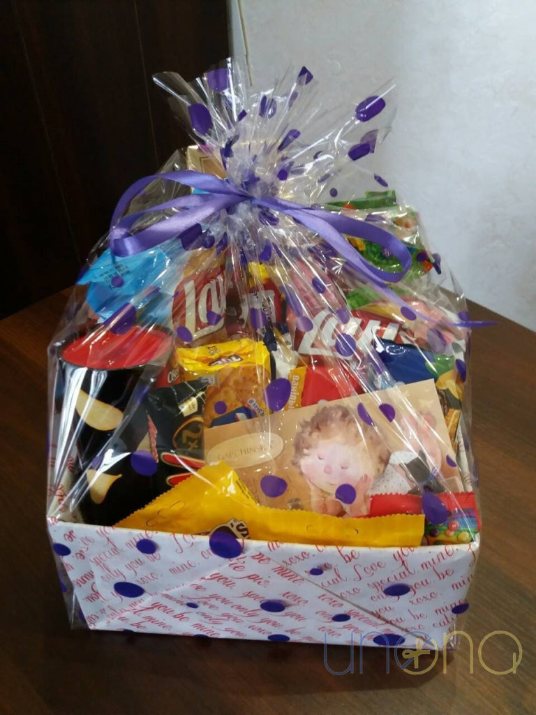 Yummy Snacks Box | Ukraine Gift Delivery.